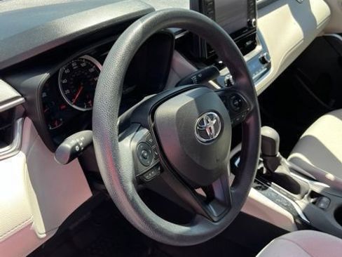 Used 2022 Toyota Corolla Cross L AWD/4WD image 13