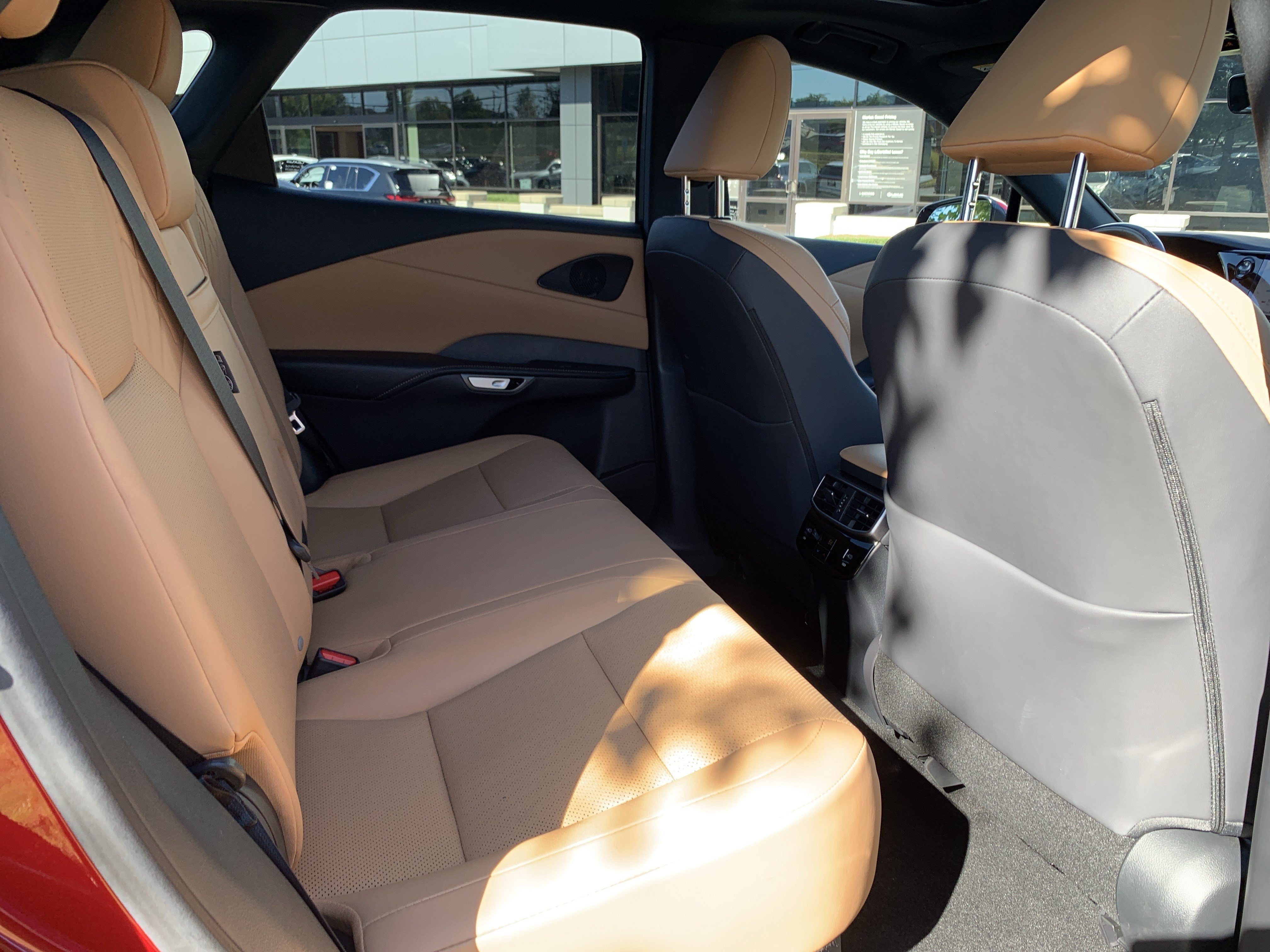 Used 2026 Lexus RX 350 Premium w/ Accessory Package (Z1) FWD image 33