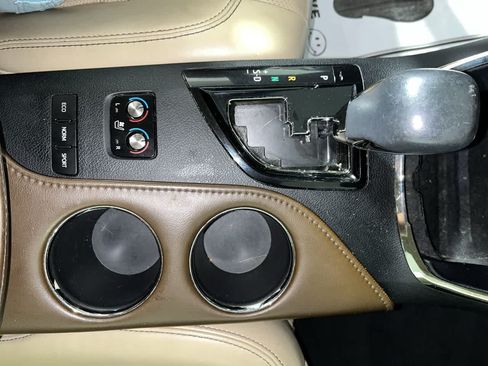 Used 2015 Toyota Avalon Limited FWD image 21