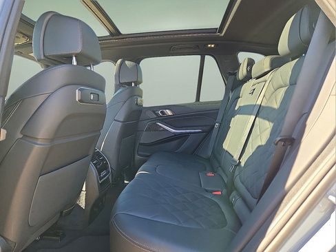 Used 2026 BMW X5 M60i image 16