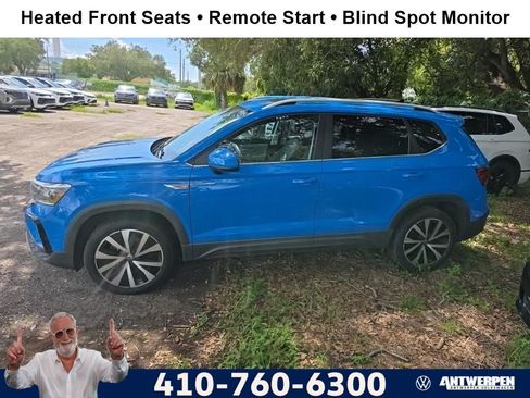 Used 2022 Volkswagen Taos SE w/ Panoramic Sunroof Package FWD image 1