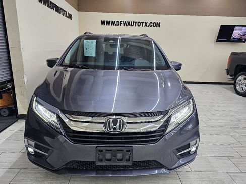 Used 2018 Honda Odyssey Elite image 3