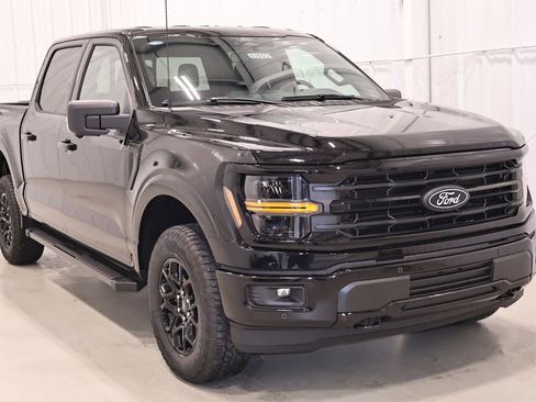 New 2026 Ford F150 XLT w/ Equipment Group 302A MID AWD/4WD image 3