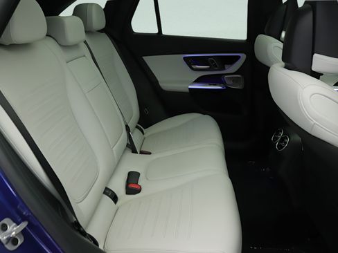 Certified 2023 Mercedes-Benz GLC 300 image 29