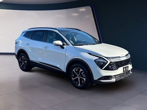 Certified 2023 Kia Sportage EX w/ EX Premium Package AWD/4WD image 7