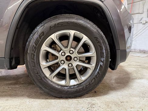 Used 2015 Jeep Grand Cherokee Limited image 36