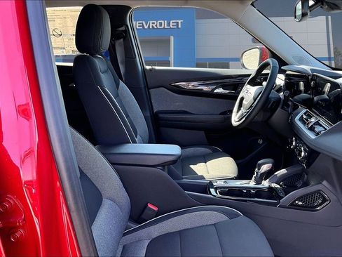 New 2026 Chevrolet TrailBlazer LT w/ Convenience Package AWD/4WD image 8