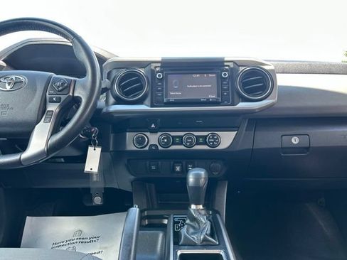 Used 2019 Toyota Tacoma SR5 AWD/4WD image 42