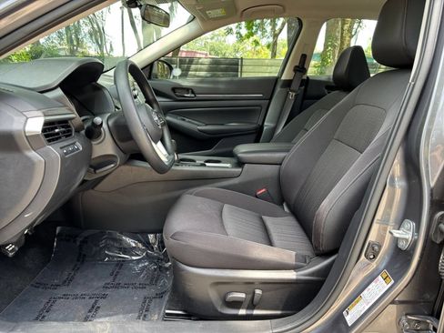 Used 2026 Nissan Altima 2.5 SV FWD image 26