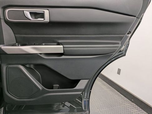 Certified 2023 Ford Explorer XLT w/ Class IV Trailer Tow Package image 24