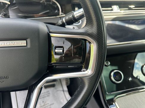 Used 2021 Land Rover Range Rover Evoque R-Dynamic S AWD/4WD image 18