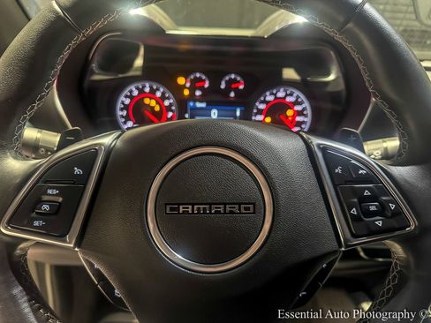 Used 2024 Chevrolet Camaro LT w/ Technology Package image 16