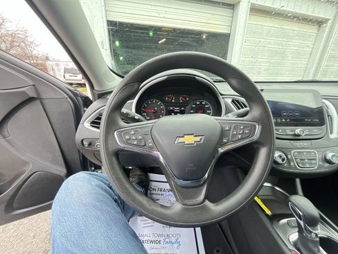 Used 2024 Chevrolet Malibu LT FWD image 14