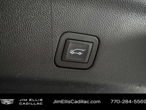 Used 2025 Cadillac Escalade V w/ LPO, ONYX Package image 37