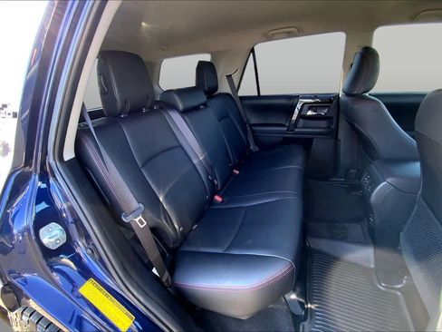 Used 2019 Toyota 4Runner TRD Off-Road Premium AWD/4WD image 20
