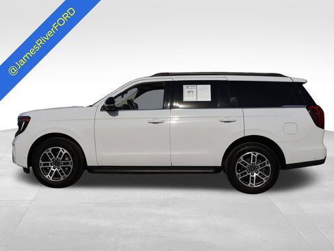 Used 2025 Ford Expedition Active image 2