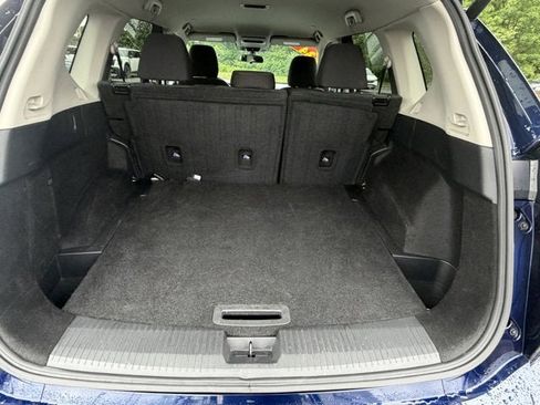 Used 2024 Nissan Rogue SV FWD image 11