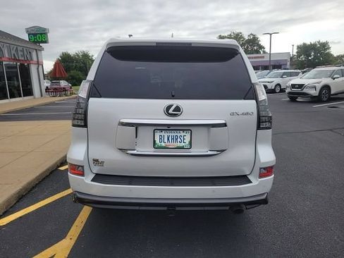 Used 2023 Lexus GX 460 Luxury w/ Sport Design Package AWD/4WD image 6