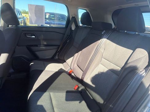 Certified 2025 Nissan Rogue SV image 21