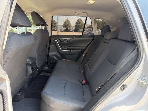 Used 2025 Toyota RAV4 LE AWD/4WD image 24