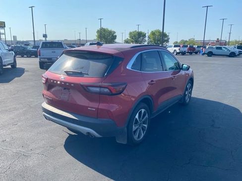 Used 2023 Ford Escape Platinum AWD/4WD image 6