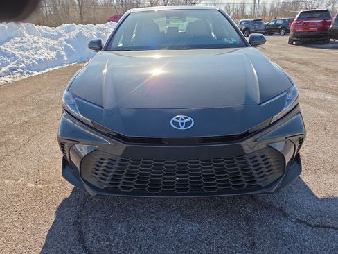 Certified 2025 Toyota Camry SE image 8