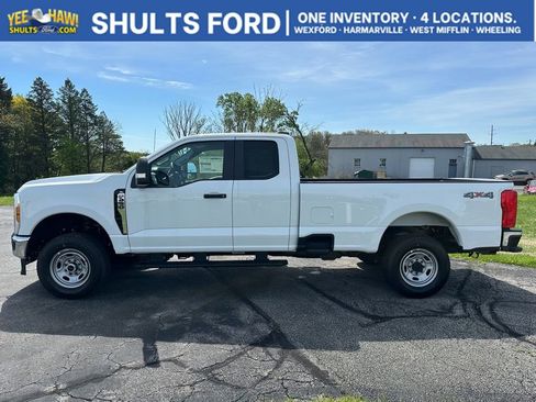 New 2026 Ford F250 XL w/ XL Chrome Package AWD/4WD image 2