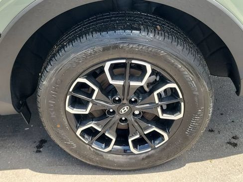 Used 2022 Hyundai Santa Cruz SEL w/ Activity Package FWD image 6