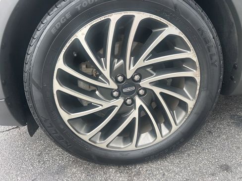 Used 2019 Lincoln Nautilus Reserve image 41