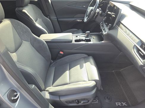 Used 2025 Lexus RX 450h AWD w/ Convenience Package image 23