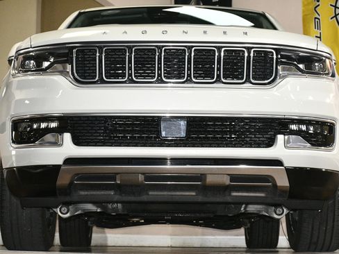 Used 2022 Jeep Wagoneer Series III w/ Premium Group I image 81