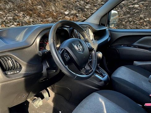 Used 2020 RAM ProMaster City Tradesman SLT image 11