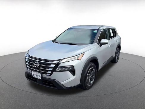 Used 2025 Nissan Rogue SV FWD image 7