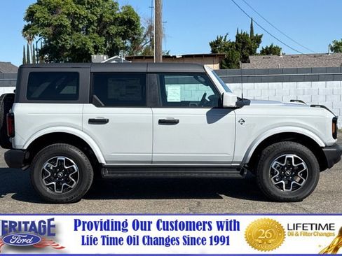 New 2026 Ford Bronco Outer Banks AWD/4WD image 3