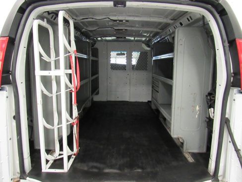 Used 2020 Chevrolet Express 2500 w/ Driver Convenience Package RWD image 16