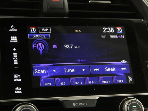 Used 2016 Honda Civic Touring image 11