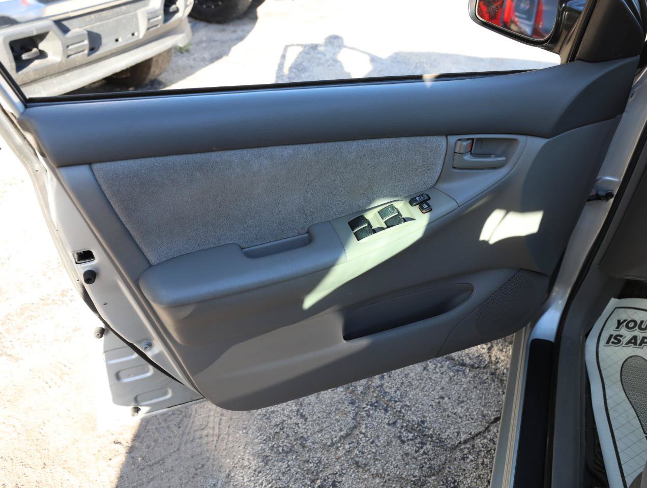 Used 2007 Toyota Corolla CE w/ Upgrade Pkg FWD image 14