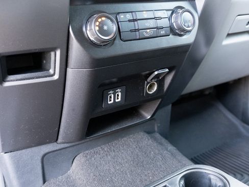 Used 2019 Ford F150 XLT image 5