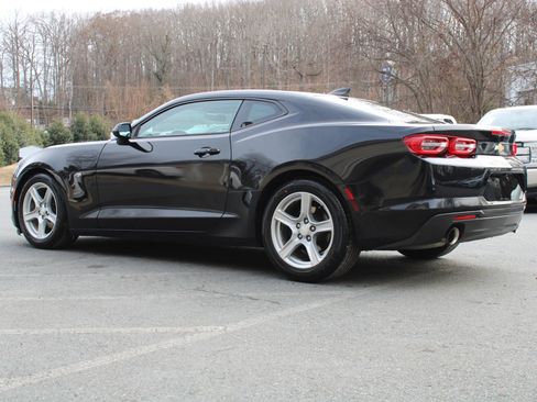Used 2019 Chevrolet Camaro LT w/ Technology Package image 4