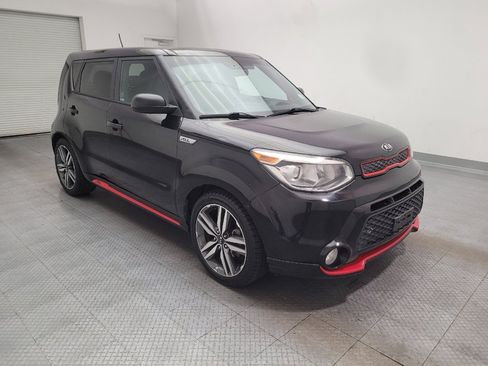 Used 2015 Kia Soul + FWD image 13