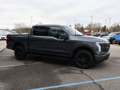 Used 2025 Ford F150 Lightning XLT image 8