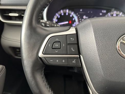 Used 2022 Toyota Highlander XLE AWD/4WD image 15