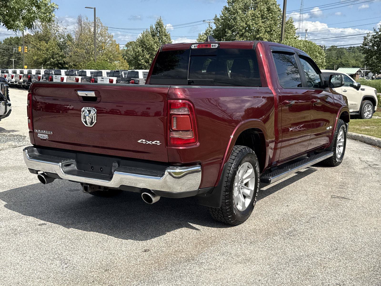 Used 2022 RAM 1500 Laramie AWD/4WD image 9