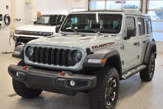 Used 2024 Jeep Wrangler Unlimited Rubicon w/ Safety Group AWD/4WD image 9