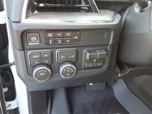 New 2026 Chevrolet Suburban LT w/ Comfort Package image 11