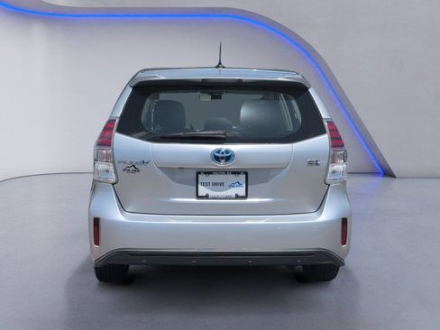 Used 2015 Toyota Prius V Three FWD image 4