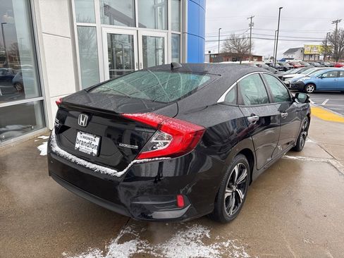 Used 2017 Honda Civic Touring image 6