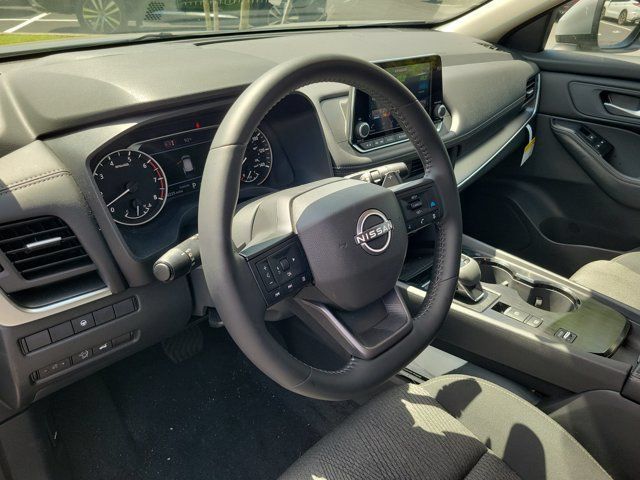 Certified 2026 Nissan Rogue SV FWD image 17