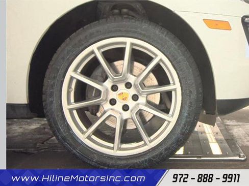 Used 2018 Porsche Macan image 19