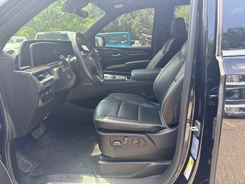 Used 2023 Cadillac Escalade Premium Luxury w/ Performance Package AWD/4WD image 16